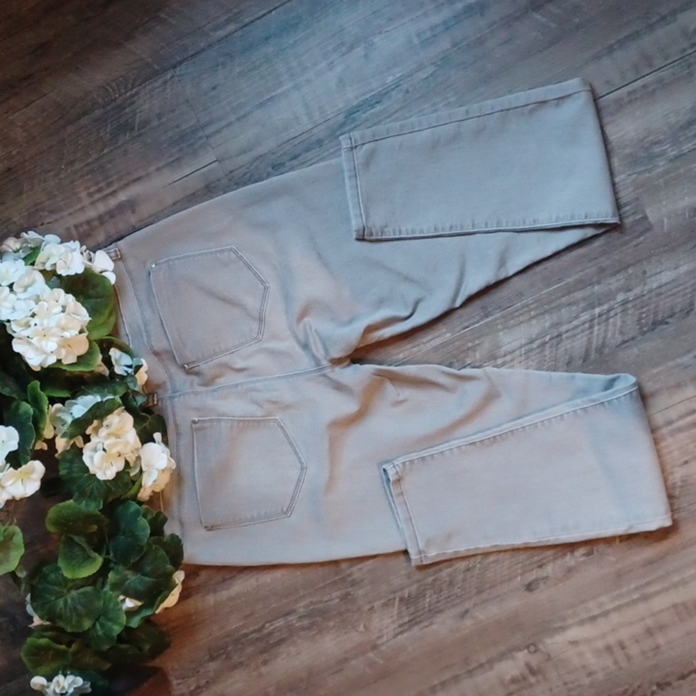 Jegging jeans by a.n.a - Picture 2 of 3
